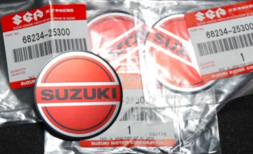 Emblem Metall Aufkleber RV SUZUKI für Motor