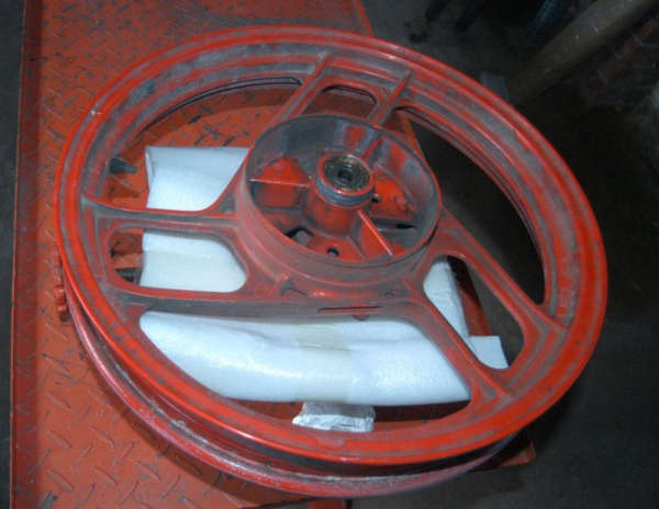 Felge Hinterrad RD 350 YPVS gebraucht guter Zustand