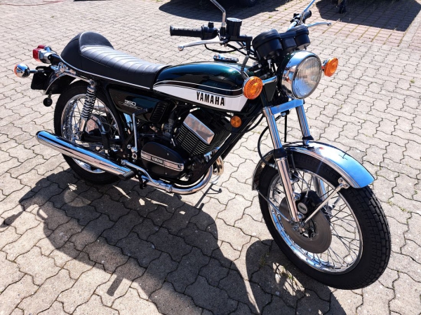 YAMAHA RD 350 im Kundenauftrag zu verkaufen