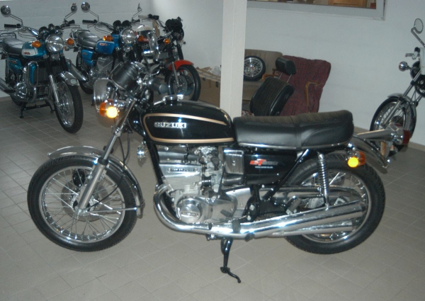 SUZUKI GT 550 A Bj 1976 im Kundenauftrag