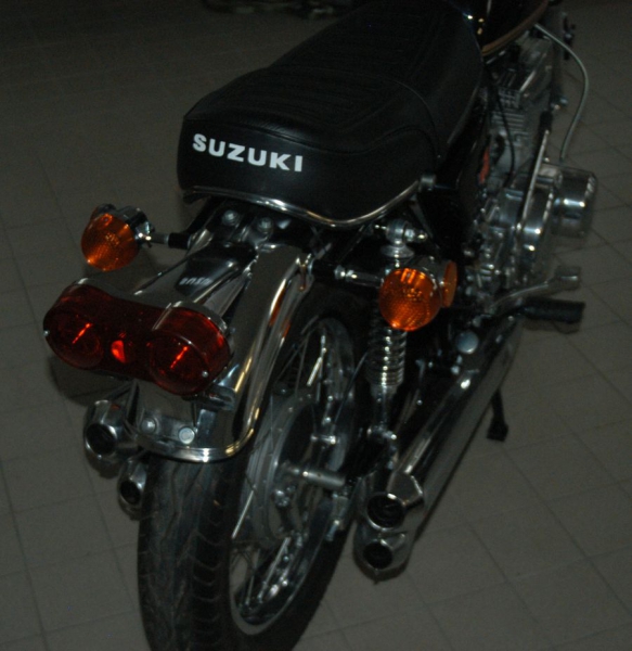 SUZUKI GT 550 A Bj 1976 im Kundenauftrag